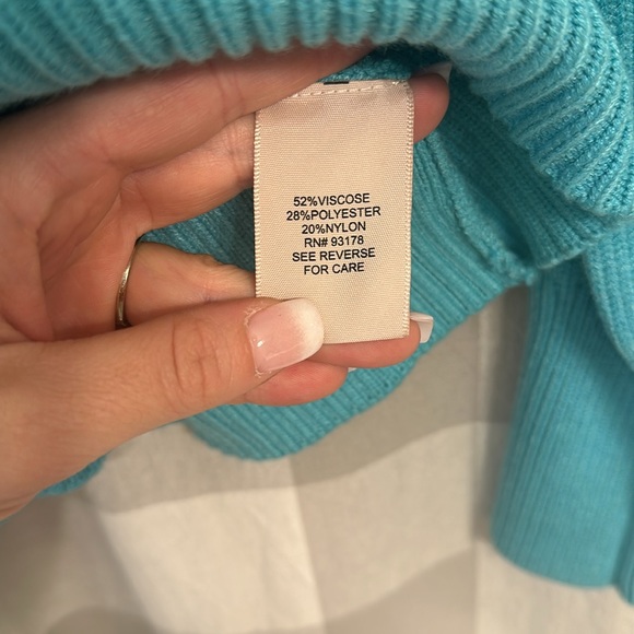 Blue Sweater - Picture 4 of 4